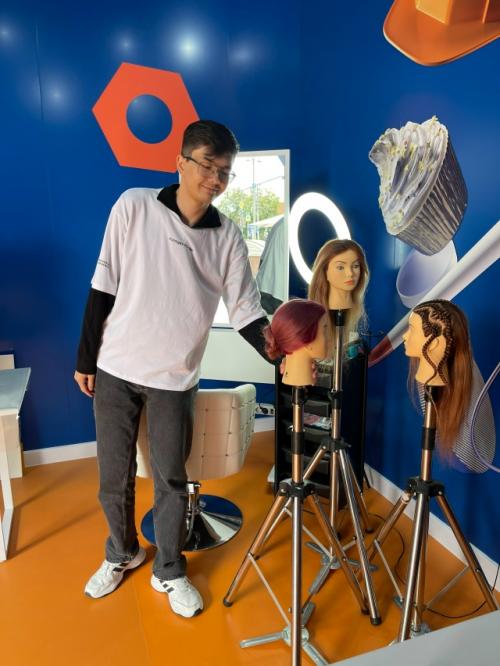 С 18 по 24 августа в павильоне колледжей Москвы проходит неделя креативных индустрий и гостеприимства. 01 С 18 по 24 августа в павильоне колледжей Москвы проходит неделя креативных индустрий и гостеприимства. 01