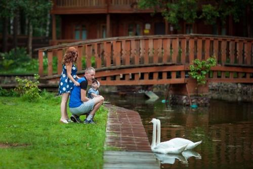 Погуляли сегодня под дождем, если не валюсь с ног и если вас можно показывать в портфолио, то стараюсь делать несколько кадров сразу после съемки. 08 Погуляли сегодня под дождем, если не валюсь с ног и если вас можно показывать в портфолио, то стараюсь делать несколько кадров сразу после съемки. 08