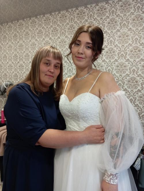 Хотела бы поблагодарить вас Анжелика за создание неповторимого волшебного образа для моей дочери. 01