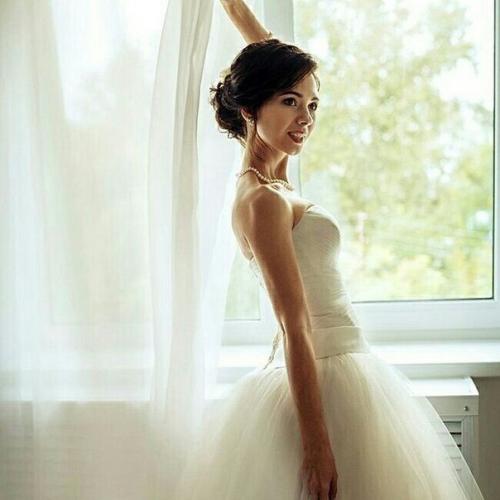 Каждой своей невесте стараюсь уделить максимум внимания, а также учесть все пожелания, касаемые нашей совместной работы и торжественного образа? 03 Каждой своей невесте стараюсь уделить максимум внимания, а также учесть все пожелания, касаемые нашей совместной работы и торжественного образа? 03