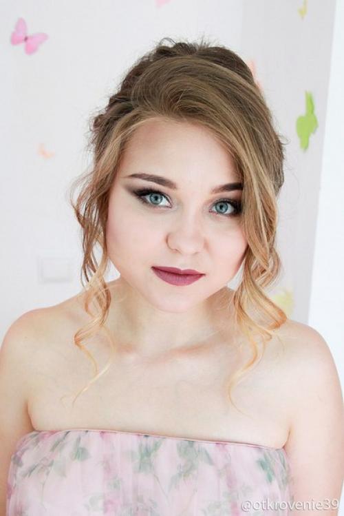 Для вас, милые девушки, услуги сертифицированного стилиста: 02