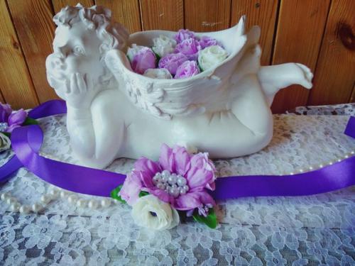 Добрый вечер, безусловно самой красивой на свадьбе должна быть невеста: белое платье, фата, причёска, макияж - все должно быть безупречно! 06