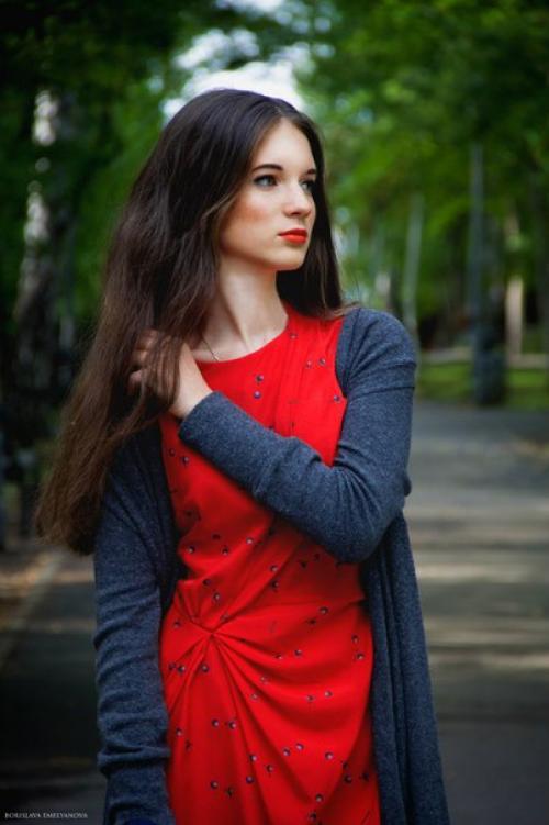 Модели на МАКИЯЖ и прически и коррекцию бровей нужны? 02