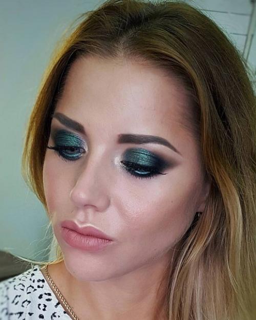 Милые дамы. Предлагаю вам услуги визажиста, мастера по прическам и бровиста. 01