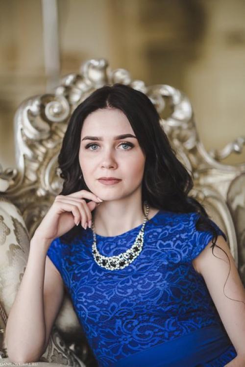 Услуги мастера по прическам и визажиста предлагаю. 07