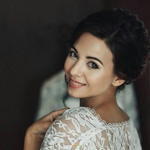 Каждой своей невесте стараюсь уделить максимум внимания, а также учесть все пожелания, касаемые нашей совместной работы и торжественного образа? 01 Каждой своей невесте стараюсь уделить максимум внимания, а также учесть все пожелания, касаемые нашей совместной работы и торжественного образа? 01