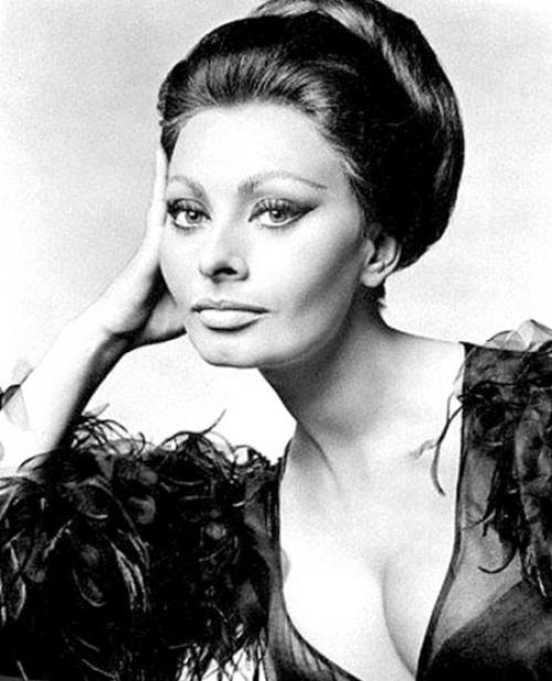 Прическа в образе женщины ключевую роль играет. 01 Прическа в образе женщины ключевую роль играет. 01