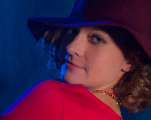 Ну что? Хотите такую же сумасшедшую фотосессию в винтажных шляпках? 01 Ну что? Хотите такую же сумасшедшую фотосессию в винтажных шляпках? 01