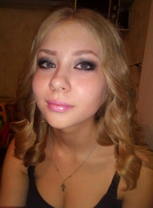 Ищите стилиста для создания свадебного или вечернего образа! 01