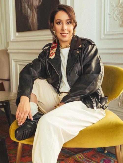 Большая часть съёмок у меня сейчас проходит с участием стилиста по одежде. 03