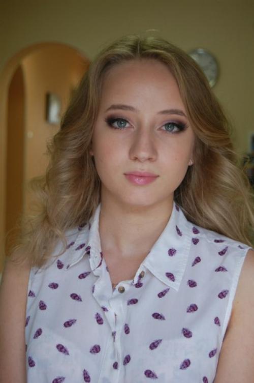 Завтра 18 августа (вт) требуется 2 модели на макияж! 03