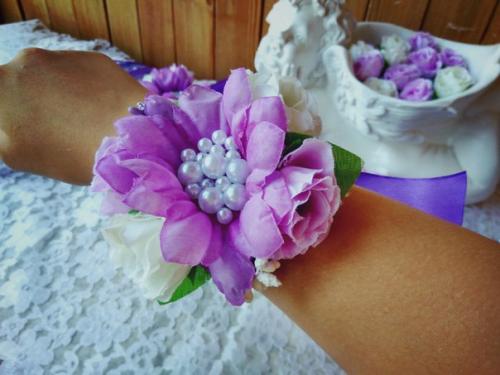 Добрый вечер, безусловно самой красивой на свадьбе должна быть невеста: белое платье, фата, причёска, макияж - все должно быть безупречно! 03