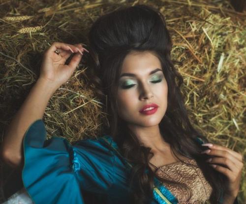 Я визажист, стилист, администратор фотосессий фотографа Руслана снисаренко. 07