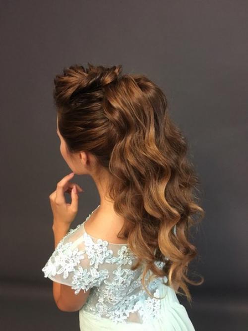 Odri?  Make - up. 03