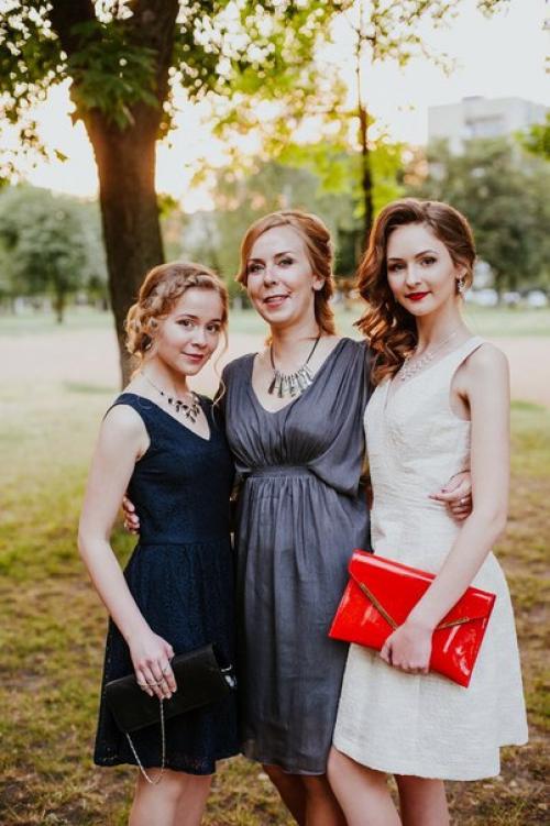 Лето подходит к концу, а я только поняла, что не делилась своими хорошенькими выпускницами? 01