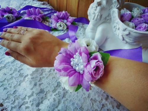 Добрый вечер, безусловно самой красивой на свадьбе должна быть невеста: белое платье, фата, причёска, макияж - все должно быть безупречно! 05