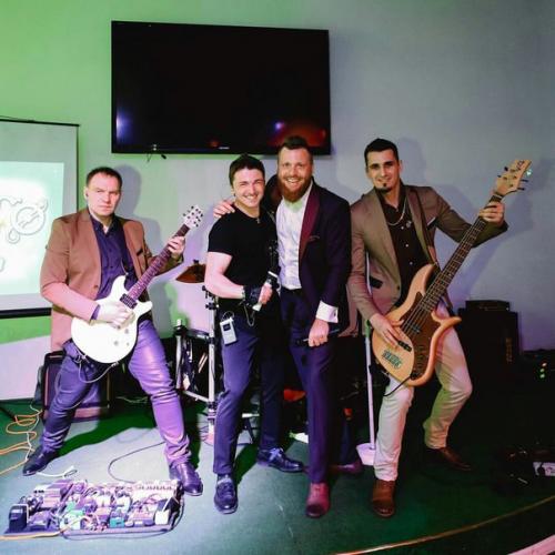 Ребята, сегодня 8. 08, а значит, нам сегодня месяц! 05