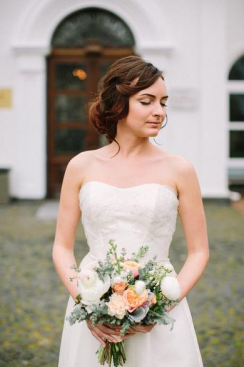 Для вас, милые девушки, услуги сертифицированного стилиста: 07