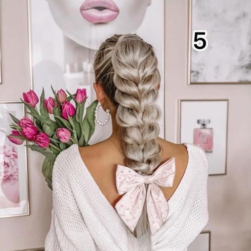 Праздничный образ сразу из нескольких важных штрихов состоит. 05