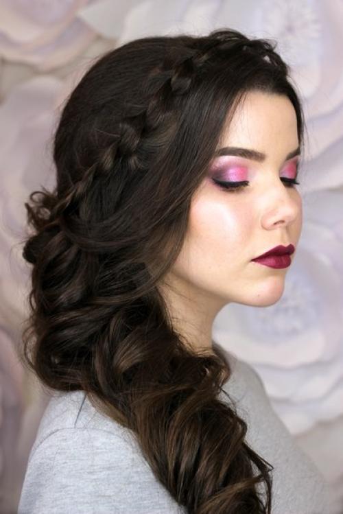 Не стоит забывать, что у нас есть курсы не только по макияжу, но и по прическам. 01