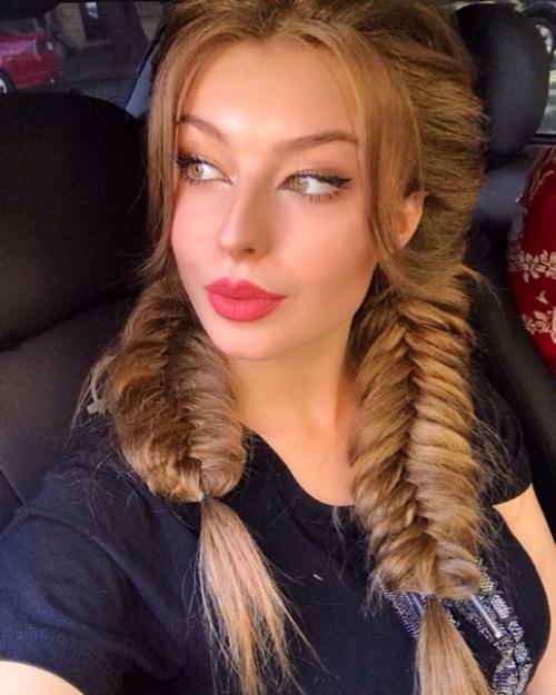 Дорогие девушки, мы хотим вам предложить свои услуги визажиста - бровиста и стилиста - парикмахера? 02