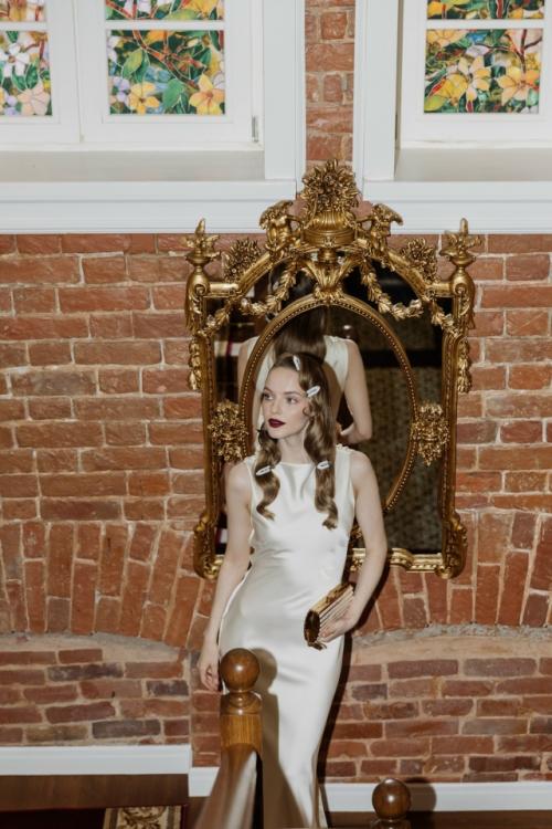 - Вы актриса, верно? 04