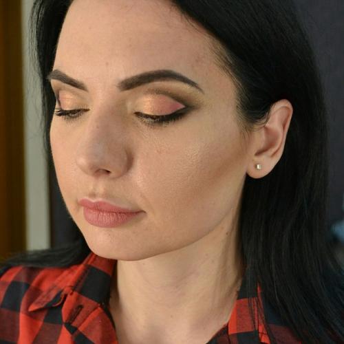 Дорогие девушки?  Я профессиональный визажист - стилист, предлагаю следующие услуги по приятным ценам: 04