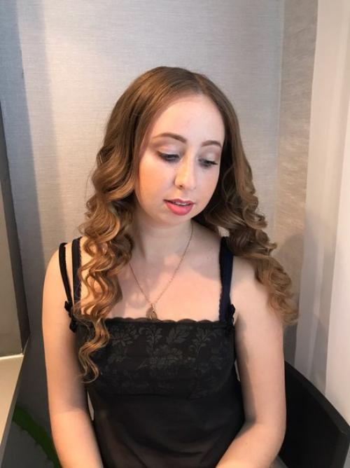 Дорогие девушки!  Ищу моделей на макияж локонами, макияж с причёской, а также на коррекцию бровей и окрашивание хной. 03