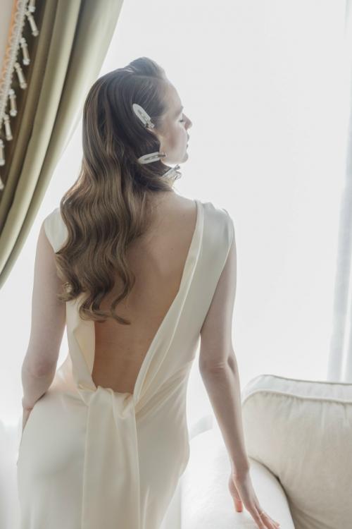 - Вы актриса, верно? 01