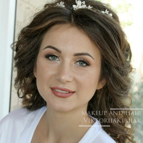 Утро невесты.  Волнительный момент не только для виновницы торжества, но и для мастера тоже. 04