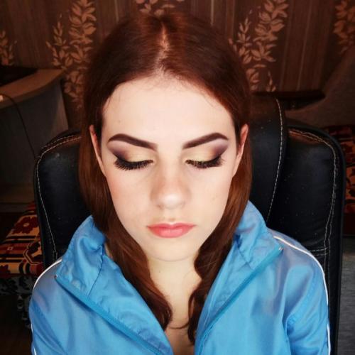 Предоставляю услуги визажиста, мастера причесок и бровиста? 03 Предоставляю услуги визажиста, мастера причесок и бровиста? 03