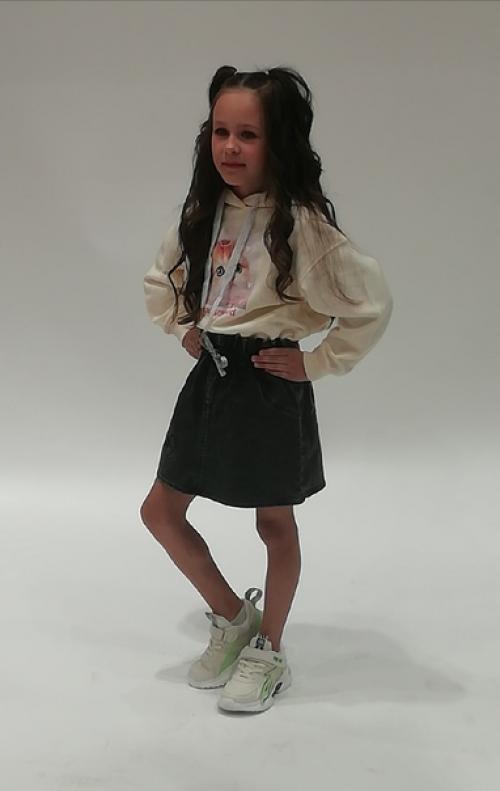 Я модель!  С этим дивизом прошло утро воскресного дня у моей Викули. 03