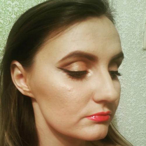 Дорогие девушки?  Я профессиональный визажист - стилист, предлагаю следующие услуги по приятным ценам: 02