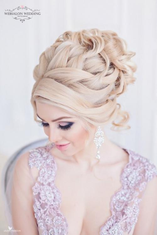 Впервые в Новосибирске Анна Комарова @Komarova_Websalon с авторским мастер-классом по свадебным причёскам и макияжу. 02