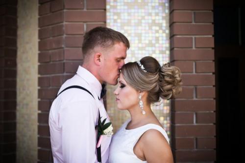 Дорогие невесты! Исходя из многолетнего опыта свадебного стилиста, я хотела бы дать вам несколько небольших советов. 04 Дорогие невесты! Исходя из многолетнего опыта свадебного стилиста, я хотела бы дать вам несколько небольших советов. 04