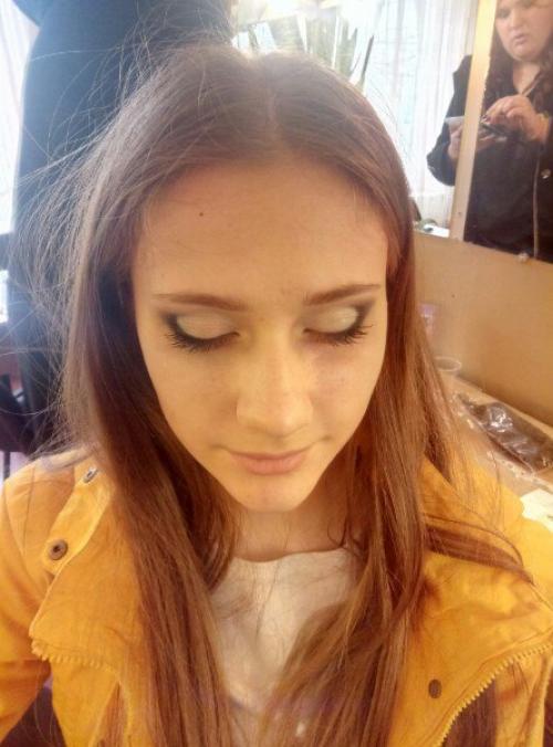 Девушки, нужны модели на моделирования бровей хной или краской для пополнения портфолио. 03