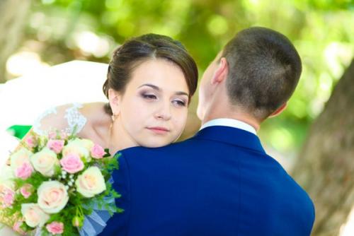 Дорогие невесты! Исходя из многолетнего опыта свадебного стилиста, я хотела бы дать вам несколько небольших советов. 08 Дорогие невесты! Исходя из многолетнего опыта свадебного стилиста, я хотела бы дать вам несколько небольших советов. 08