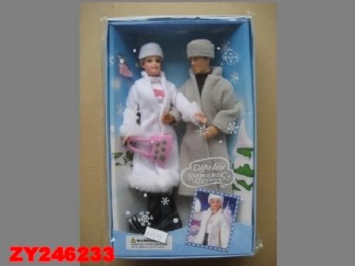 Кукла Lucy всегда выглядит безупречной, она тщательно следит за своей внешностью. 09