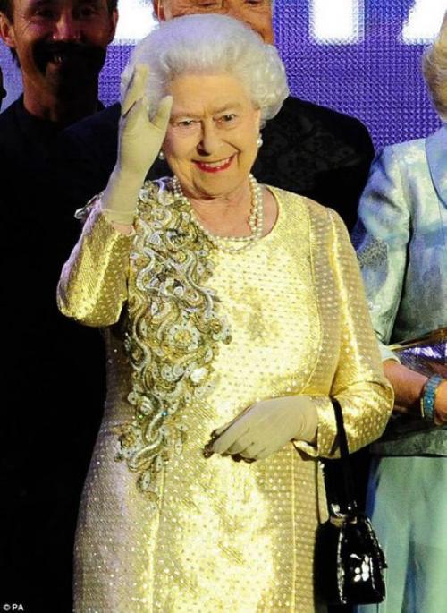 Почувствуйте себя королевой, окунувшись в гардероб Елизаветы II. 03 Почувствуйте себя королевой, окунувшись в гардероб Елизаветы II. 03