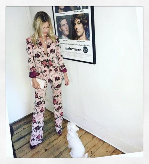 Instagram. (Фото 1) лицо @Pernicegiovanniofficial, когда я прошу две минуты перерыва. 02