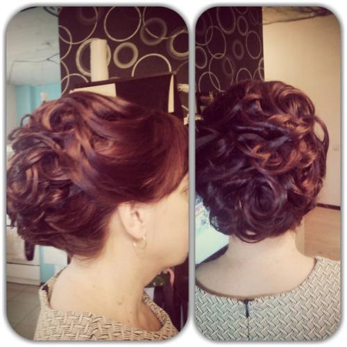 Здравствуйте, девчули!  Услуги парикмахера и стилиста по прическам предлагаю. 09