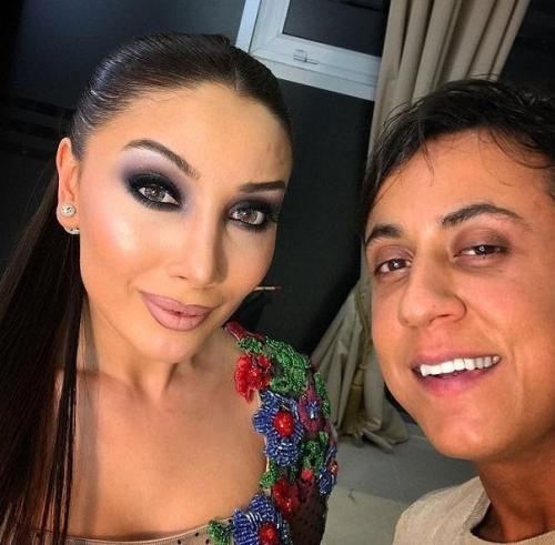 Стилист из Азербайджана бабушкам молодость возвращает. 01 Стилист из Азербайджана бабушкам молодость возвращает. 01