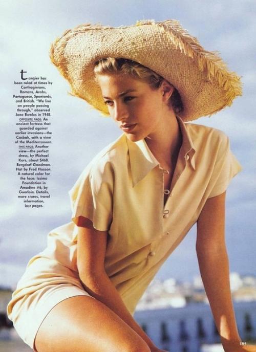 Модель Элейн Ирвин в фотоистории Мечта о Танжере для журнала Voque, январь 1990 года. 08