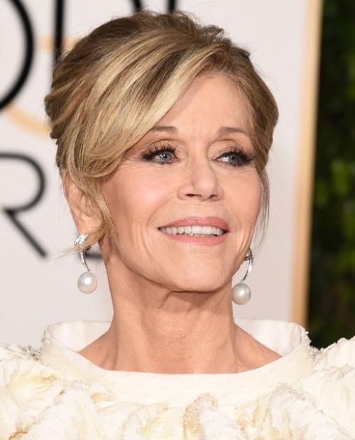 О прическах и макияже звезд Золотого Глобуса? 01