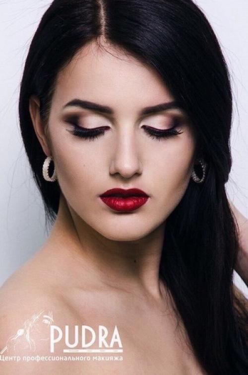 Добрый вечер? Визажист - стилист по прическам, ищу ответственных? 01 Добрый вечер? Визажист - стилист по прическам, ищу ответственных? 01