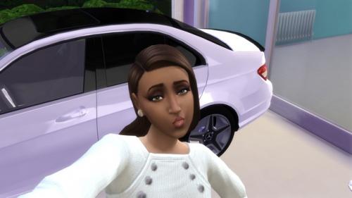 Просто взяла поиграть рандомного персонажа, немного над ней поколдовала, и она оказалась красоткой. 04