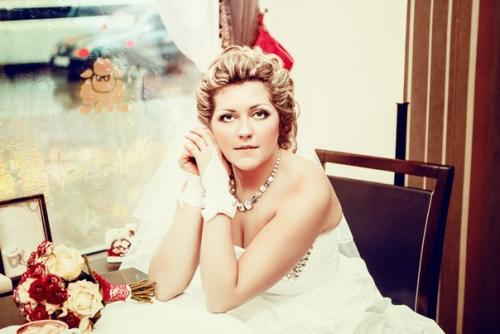 Дорогие невесты?  Запись на свадебный макияж и прическу заполняется? 07