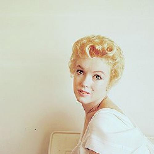 Мэрилин Монро сфотографирована Милтоном Грином в июне 1956 года. 03