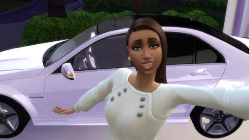 Просто взяла поиграть рандомного персонажа, немного над ней поколдовала, и она оказалась красоткой. 02