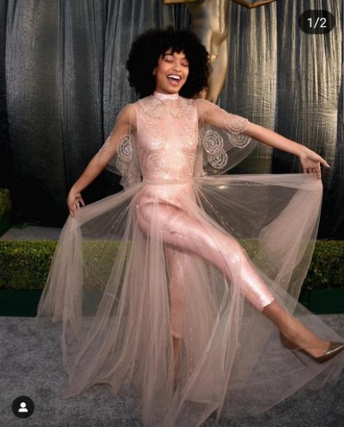 Итак, что же там у нас с нарядами на SAG Awards (кто не знал, это супер - престижная премия гильдии киноактеров в США. 01 Итак, что же там у нас с нарядами на SAG Awards (кто не знал, это супер - престижная премия гильдии киноактеров в США. 01